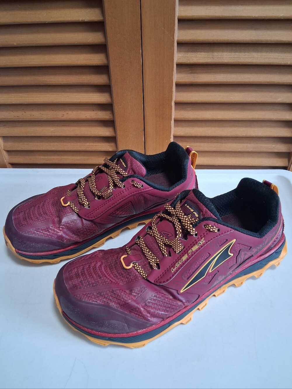 Altra Lone Peak 4 Women's Beet Red Sneakers Duratread Gaiter Trap Size: 10.5